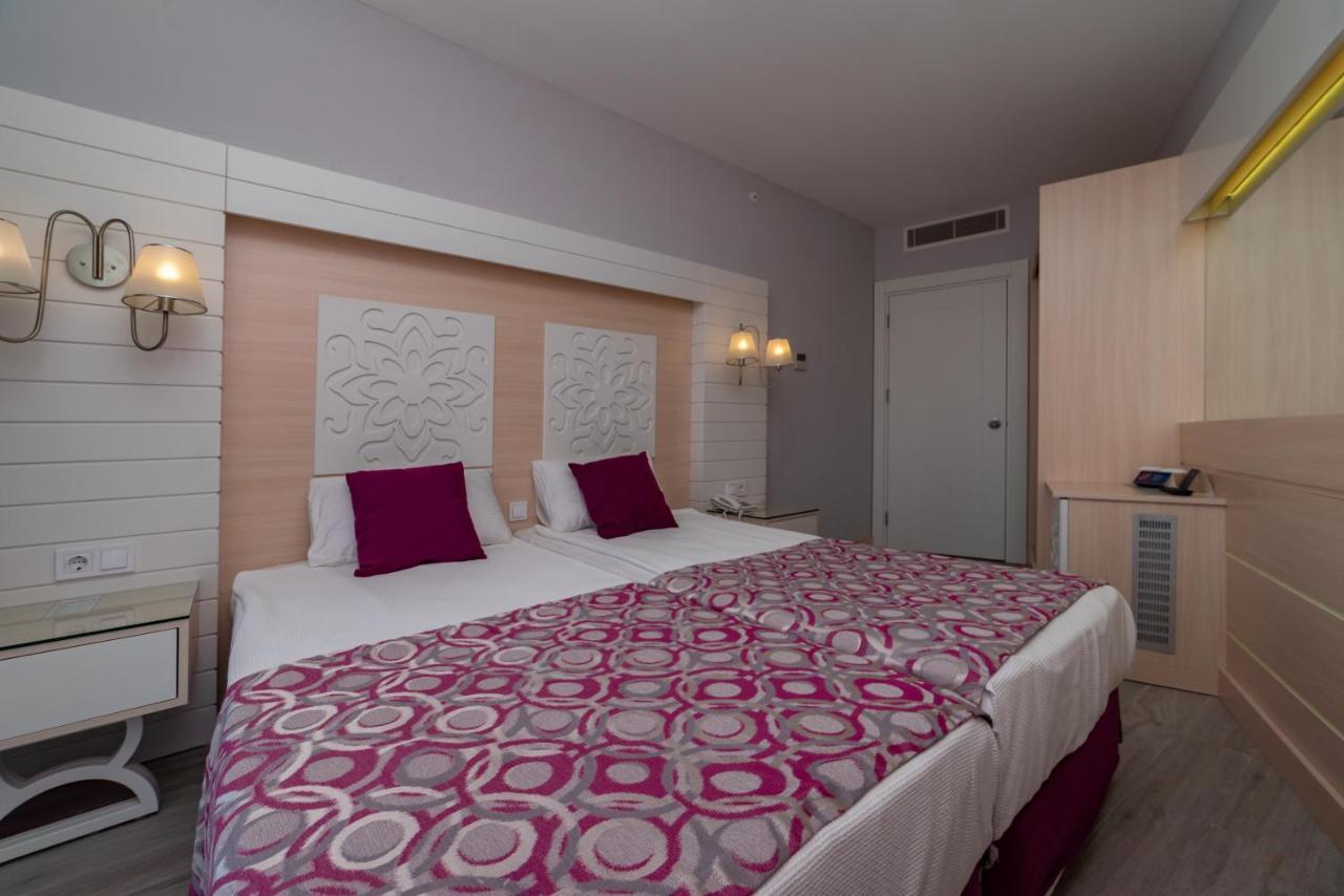 Superior Room Land View